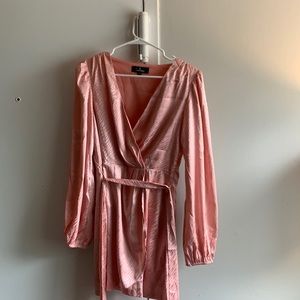 Lulus pink dress. NEVER WORN